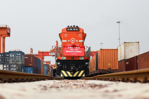 首趟中老鐵路 鄭州 萬(wàn)象 國(guó)際貨運(yùn)列車(chē)按圖運(yùn)行